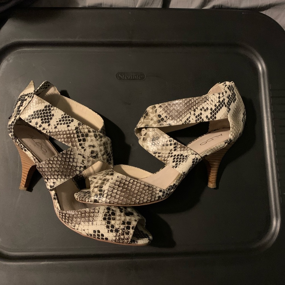 Aldo - Picture 2 of 5